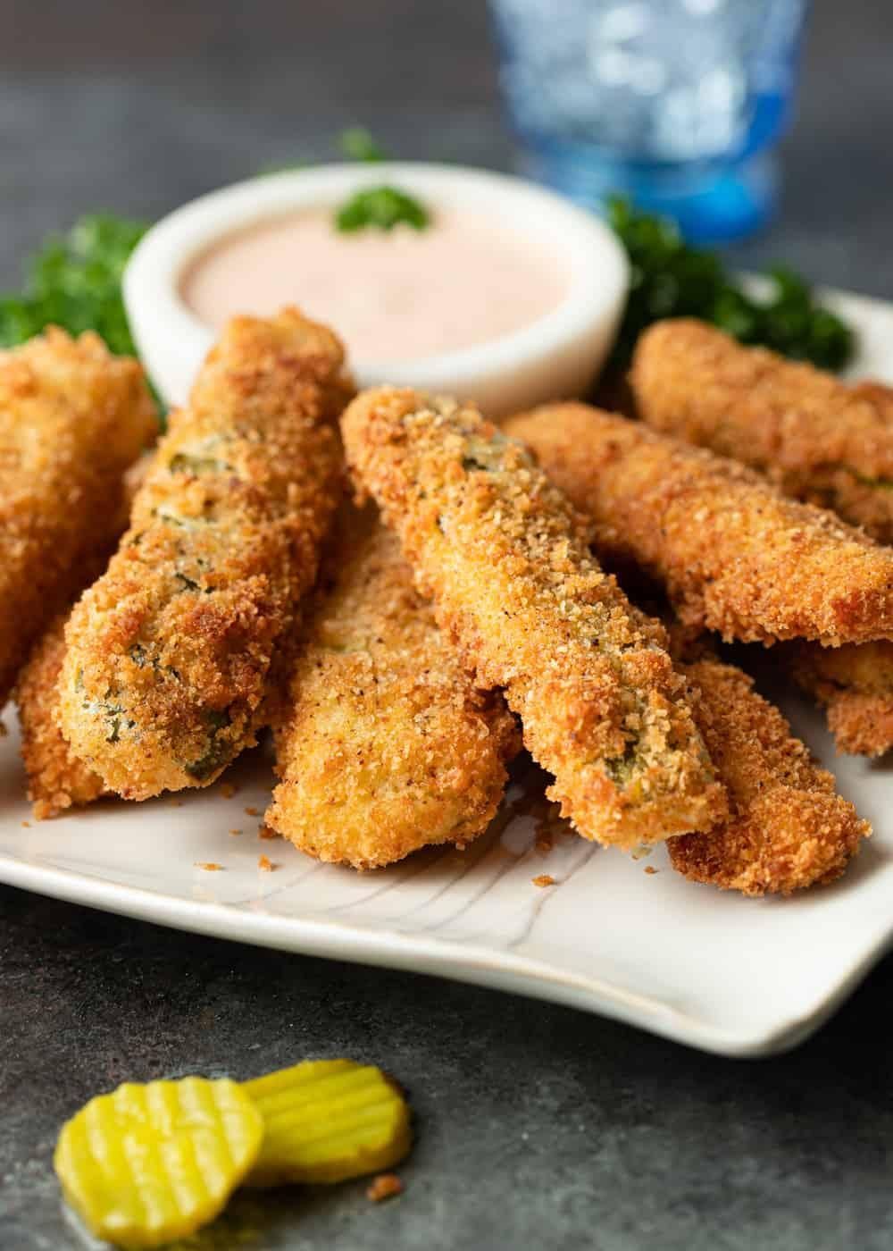 BATTERED FRIED PICKLE SPEARS
