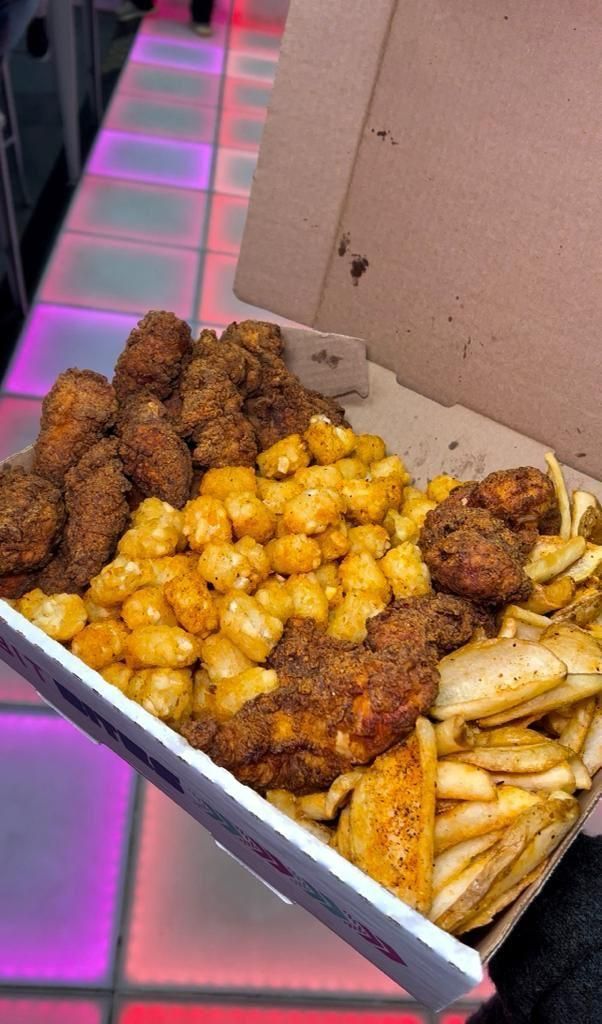 Wings & Tender 1/2 Squad Box