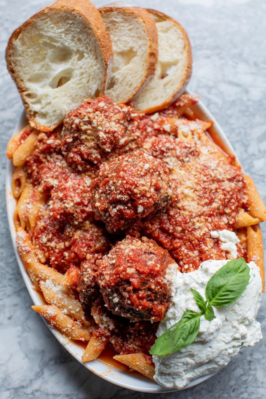 Pasta w/ 4 Meatballs
