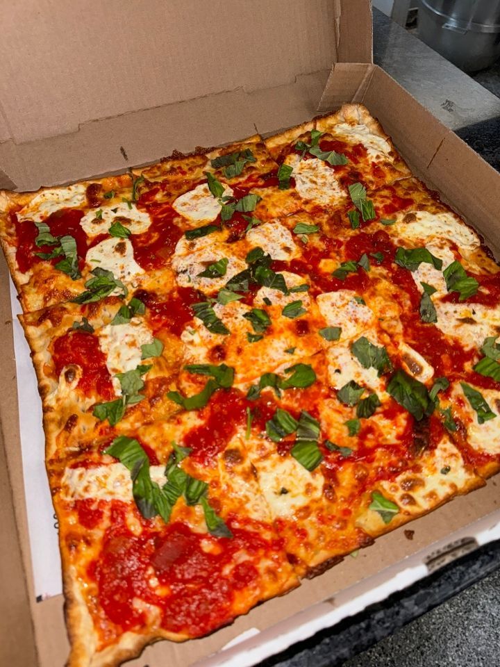 16" Grandma Pie (9 Square Slices)