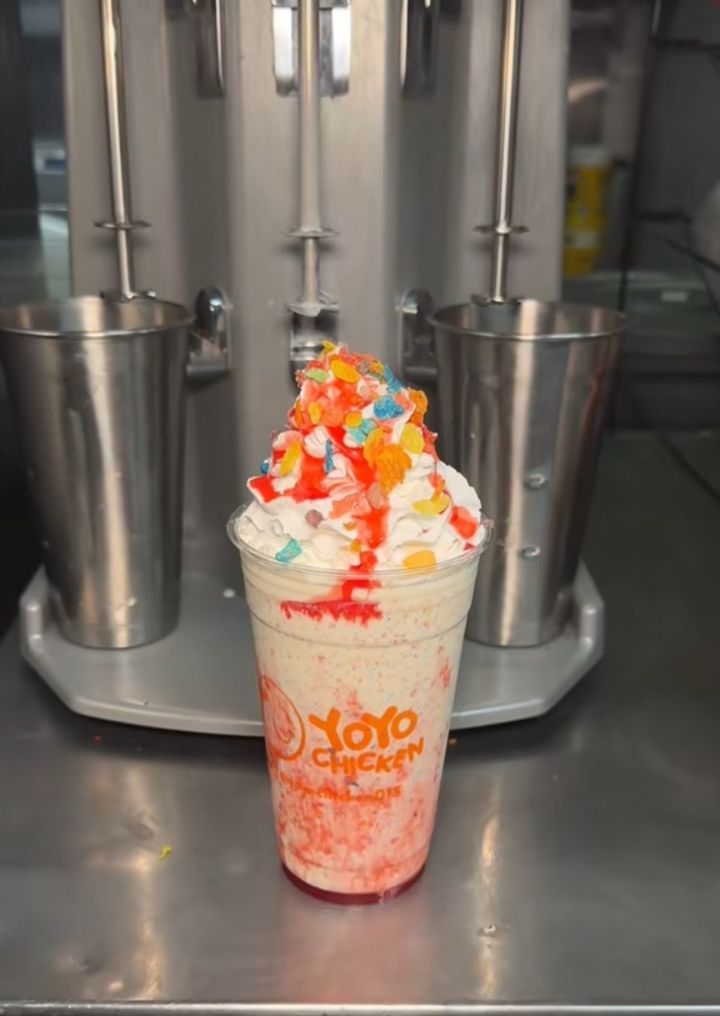 Fruity Bubble Milkshake Medium
