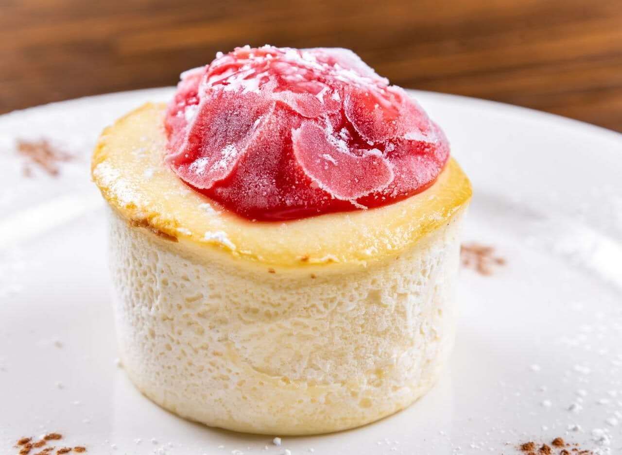 STRAWBERRY CHEESE CAKE