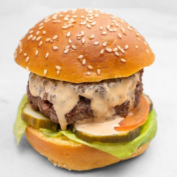 THE CLASSIC BEEF BURGER