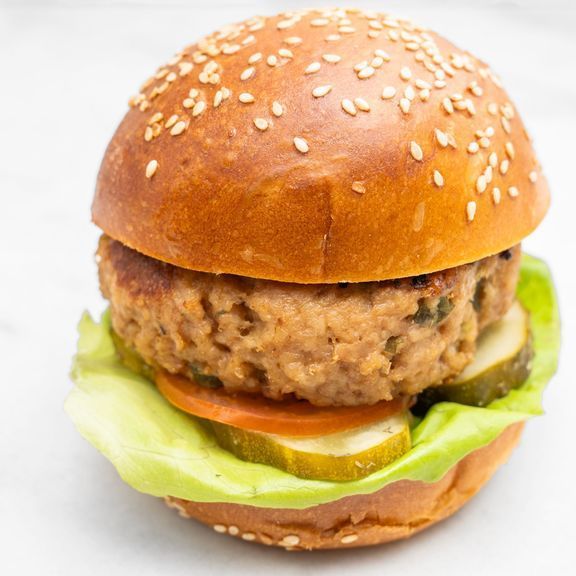 ASIAN CHICKEN BURGER