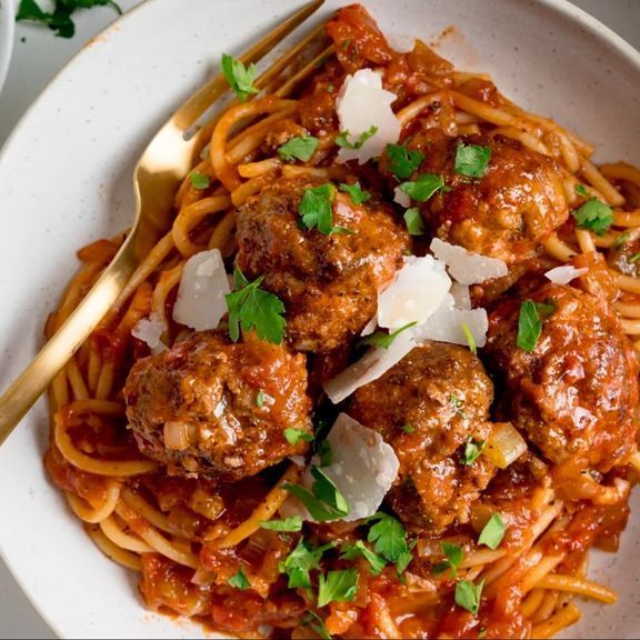 Spaghetti & Meatballs