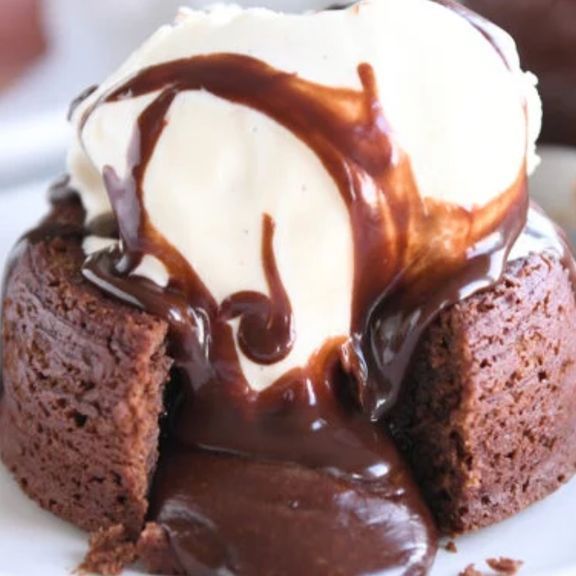 Lava Cake W/Ice Cream