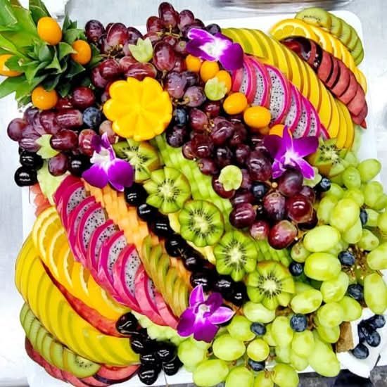 18 In Fresh Fruit Platter