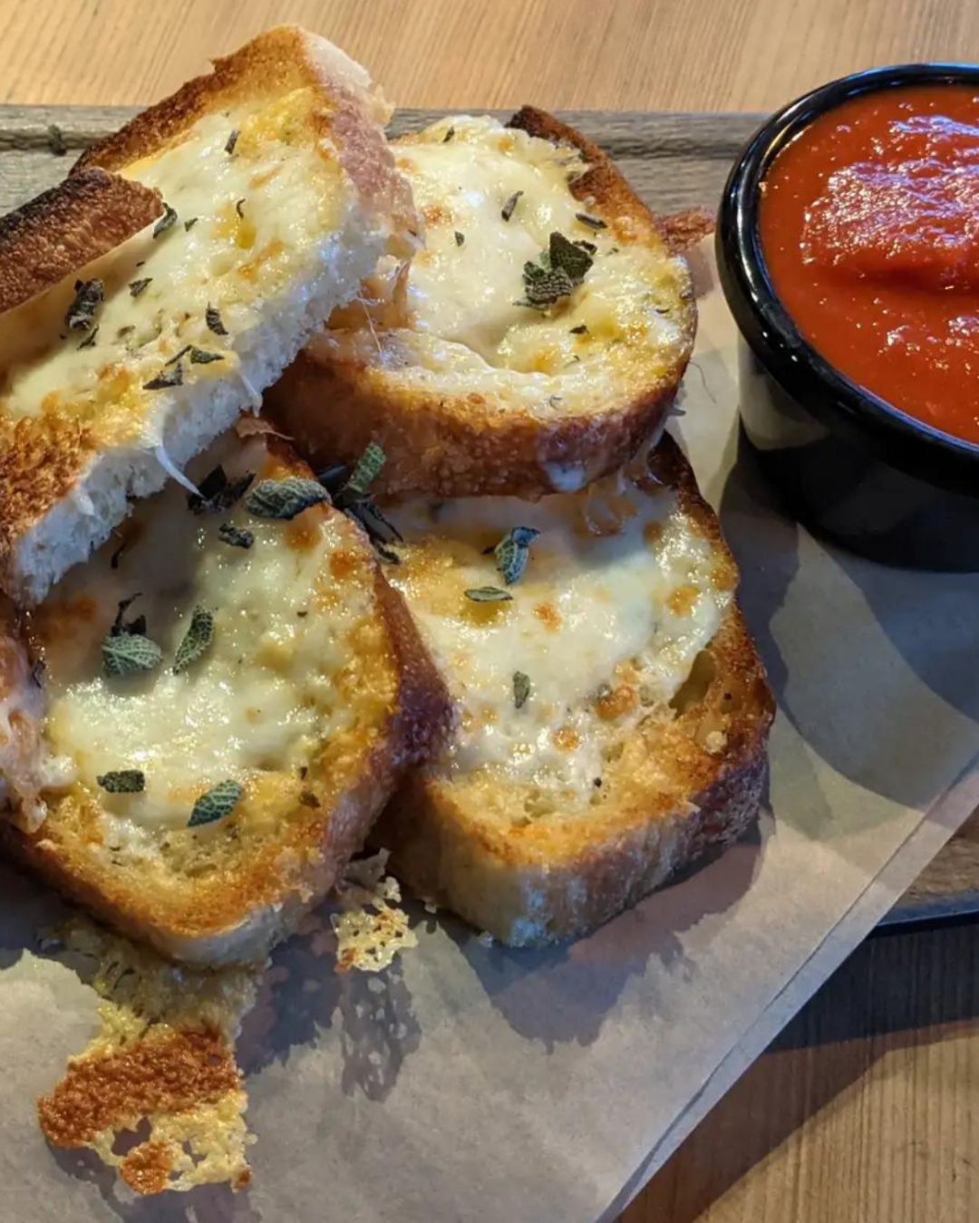 Garlic Cheese Bread