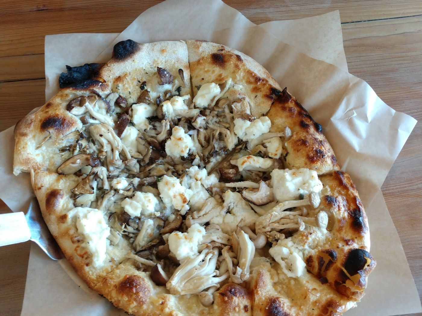 Truffle Bianca Pizza