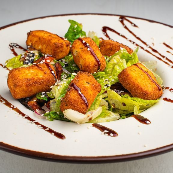 Halloumi Salad