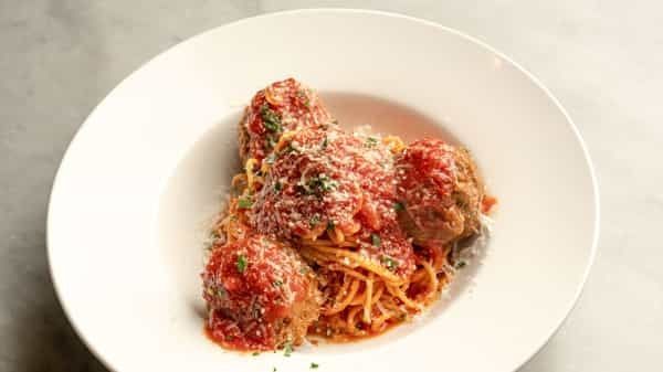 Spaghetti & Meatballs