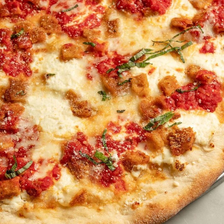 Chicken Parm Cauliflower Pie