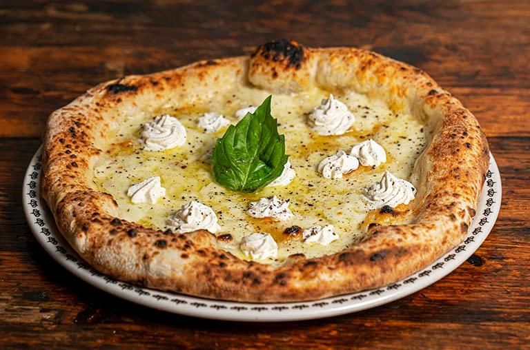 Cacio e Pepe Pizza