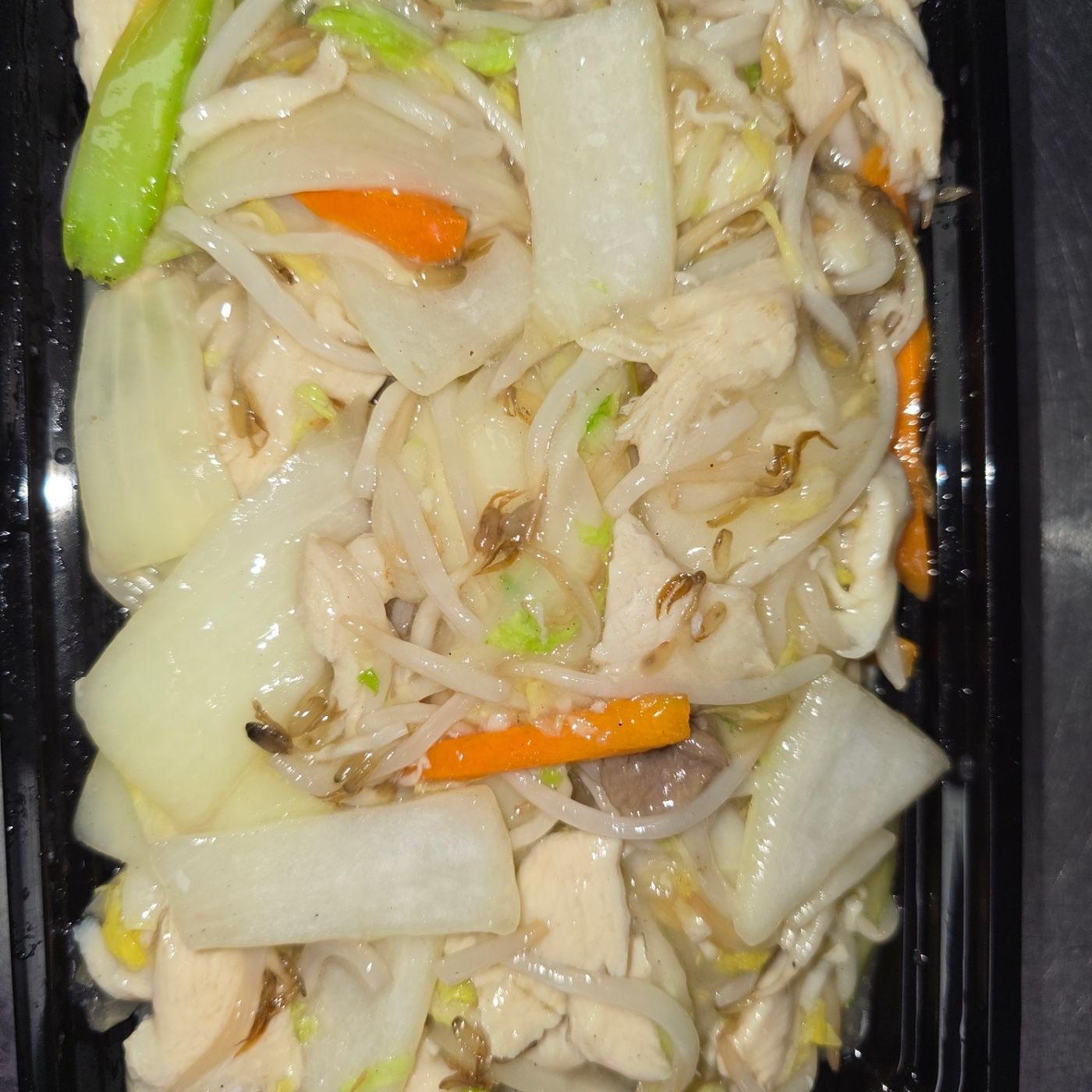 CHICKEN CHOW MEIN