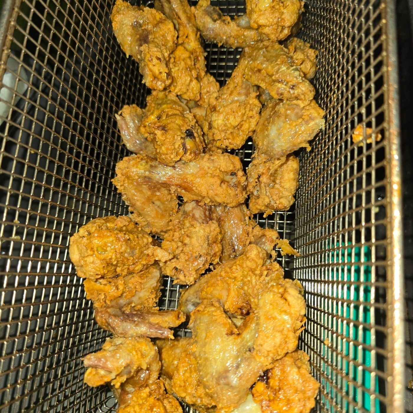 CHICKEN WINGS